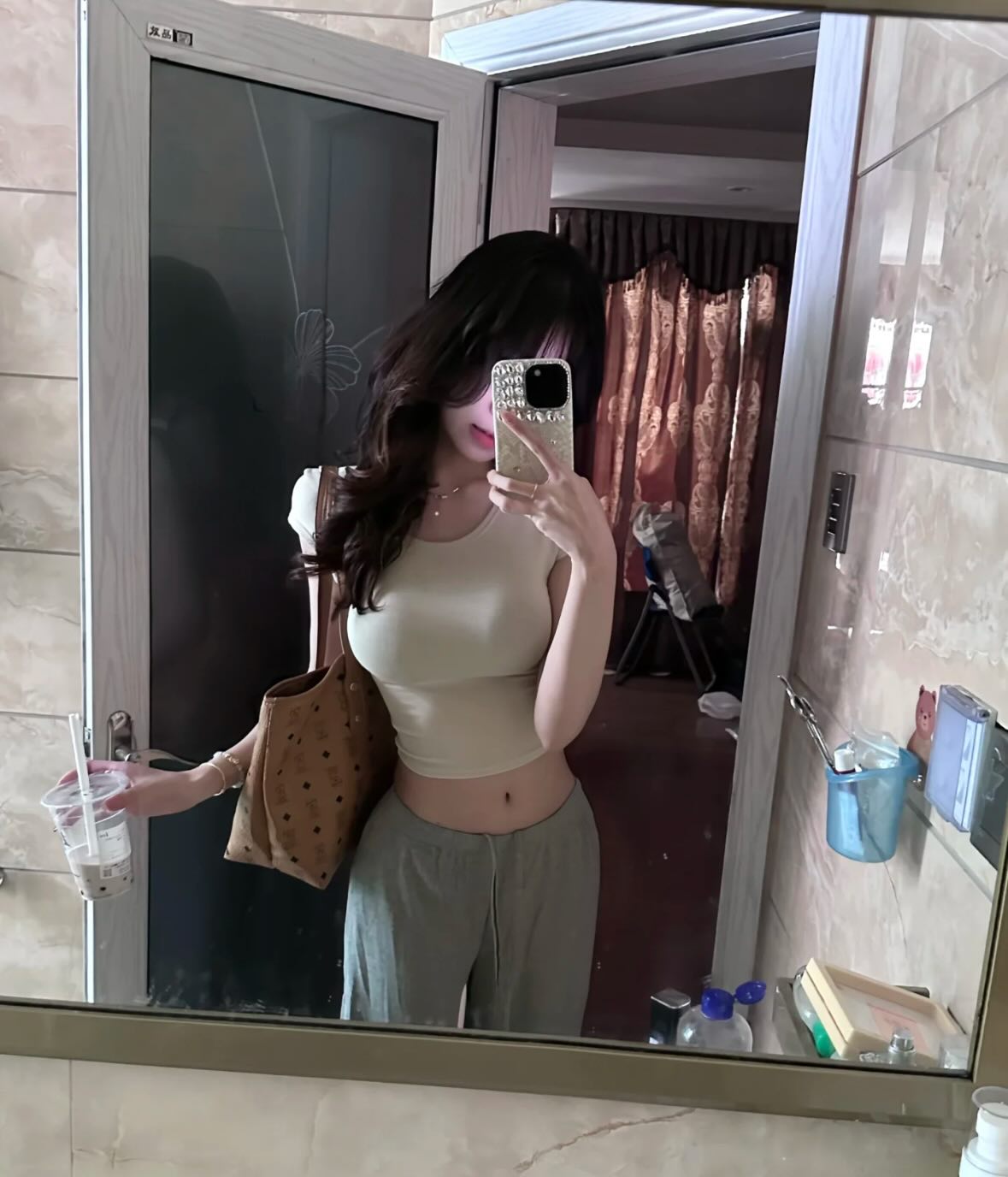 1756144124 (1).jpg